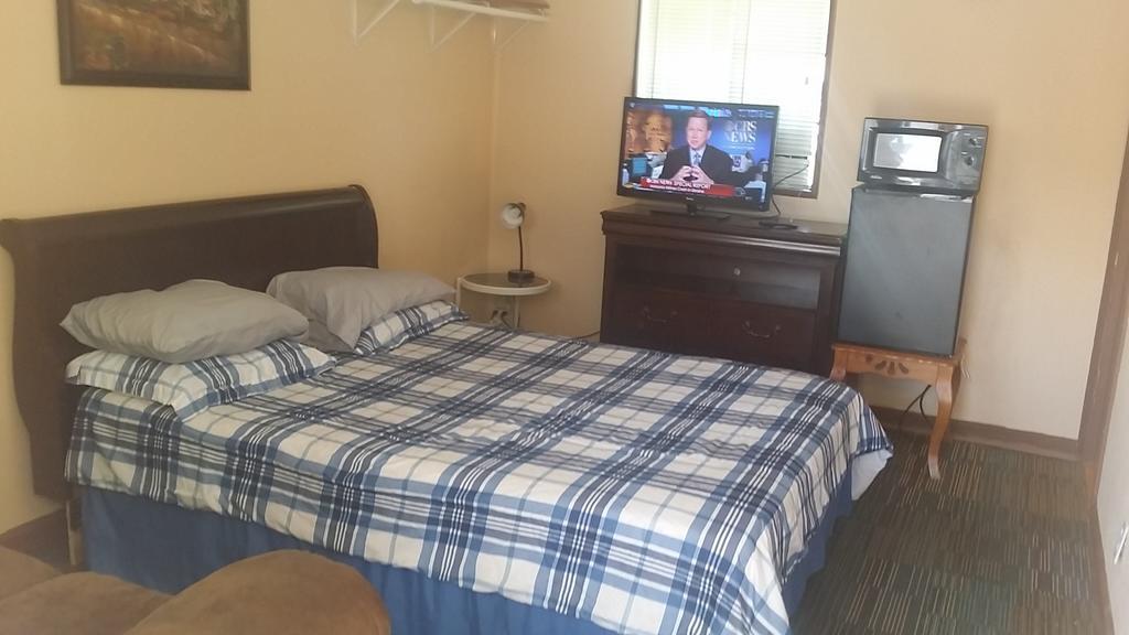 A1 Value Inn Hernando Room photo